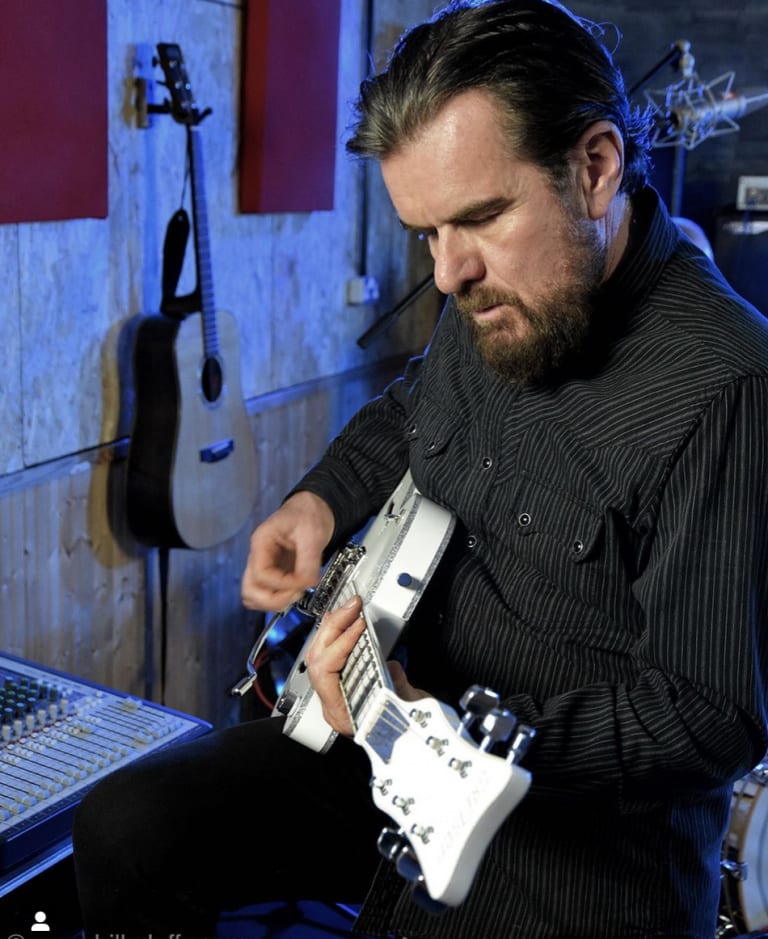 Billy Duffy teases new prototype smaller Gretsch White Falcon model on ...